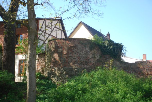 Historische Wallanlagen mit Stadtmauer 
