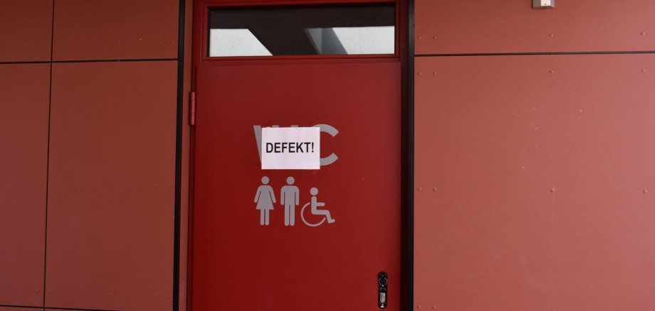 Das öffentliche WC am Mönchhof muss vorerst geschlossen bleiben. 