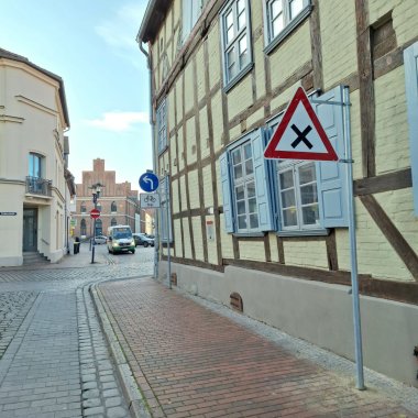 Nur noch Linksabbiegen erlaubt: Straße "Am Marstall".