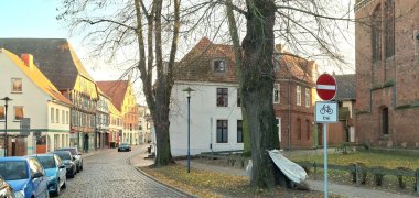 Die Lindenstraße ist zur Einbahnstraße geworden.