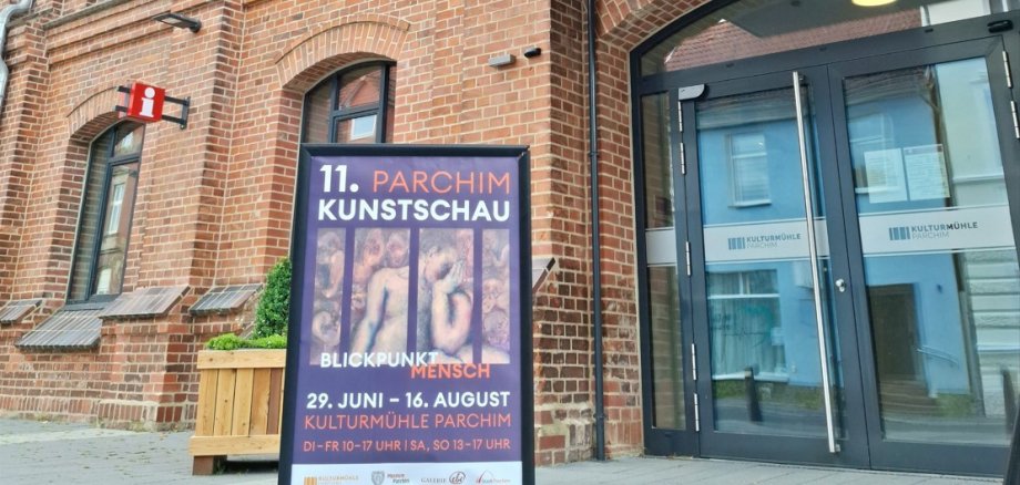 Kunstschau Parchim: Die abschließende Auktion für den guten Zweck findet am 17. August um 11.00 Uhr statt.