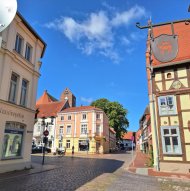 Die Lindenstraße wird zur Einbahnstraße in Richtung Lange Straße.