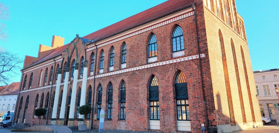 Das Parchimer Rathaus am Schuhmarkt.